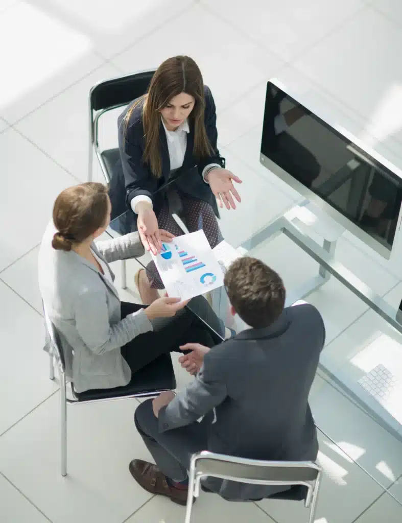 Empresaris fent gestions